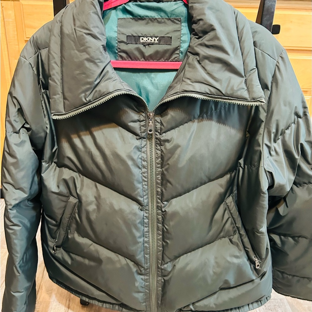 DKNY WOMENS PUFFER COAT SIZE 12
